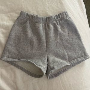 🐭 Aritzia TNA Short 🐭